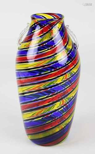 Elli Toso - Glasfadenvase, Murano, langgezogener Glaskörper mit spiralförmig aneinandergesetzten,