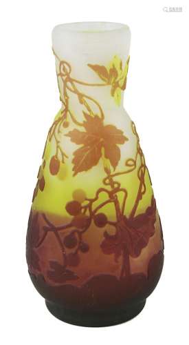 Arsall Art Déco Vase mit Traubendekor, Vereinigte Lausitzer Glaswerke 1918 - 1929, Klarglaskörper,