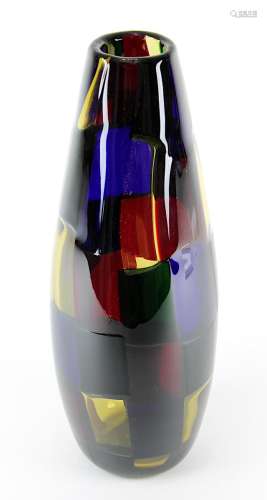 Murano Glasvase Pezzato, zigarrenförmiger Glaskorpus, mit verschiedenfarbigen rechteckigen,