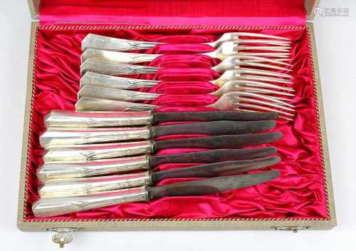 Dessertbesteck für sechs Personen, Jugendstil um 1905, wohl Werksentwurf, 6 Gabeln und 6 Messer,