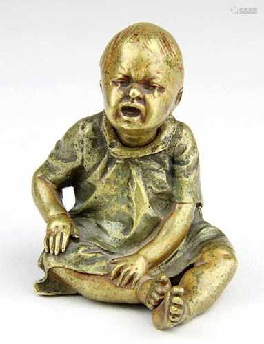 Bergmann, Wiener Bronze - Skulptur, weinendes Kind, Bronze mit leicht bemaltem Hemd, H 5,5 cm, B 5