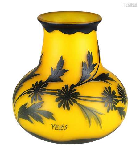 Loetz/Veles Art-Déco Vase mit Wiesenblumendekor, Johann Loetz/Witwe, Klostermühle, Böhmen um 1920,