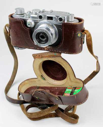 Photoapparat Leica III um 1940, Ernst Leitz Wetzlar Germany, DRP, Nr. 359122, Elmar f=5cm 1:3,5, mit