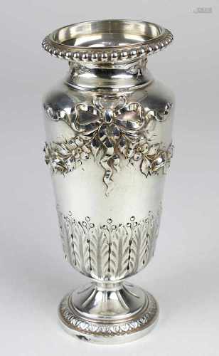 A m. Tallois Orfevre - Silbervase, Paris um 1880, amphorenförmige Vase aus 950er Silber, Wandung mit