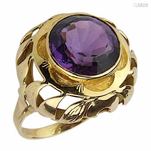 Gelbgold-Damenring mit Amethyst, Deutschland um 1950, handgefertigte Ringschiene aus 750er Gelbgold,