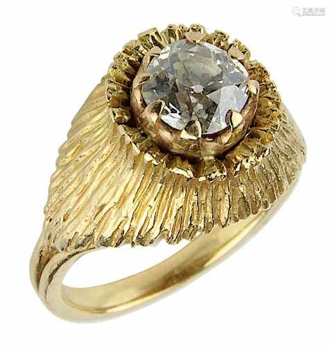 Gelbgoldring mit Solitär-Diamant, handgefertigte Ringschiene aus 750er Gelbgold gepunzt, deutsche