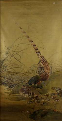 Großes japanisches Seiden-Rollbild mit Fasanenpaar, 19. Jh., Aquarell auf Seide, unten rechts