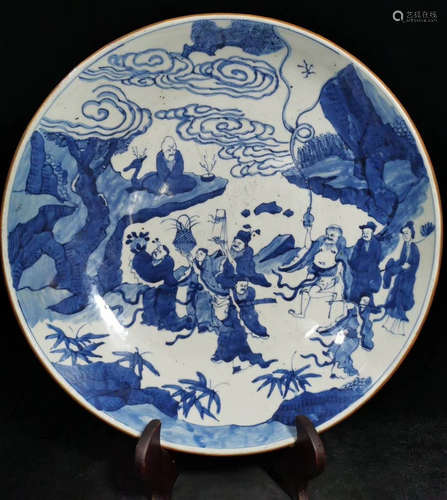 A BLUE&WHITE GLAZE PLATE WITH FIGURE PATTERN