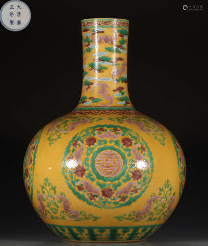 A THREE COLOR GLAZE TIANQIU VASE