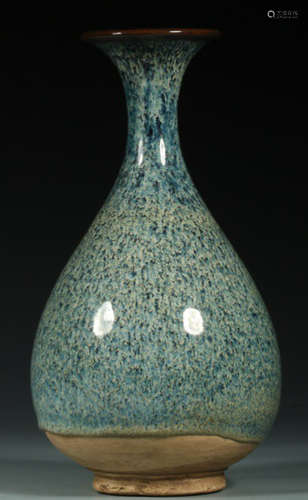 A LUJUN GLAZE VASE