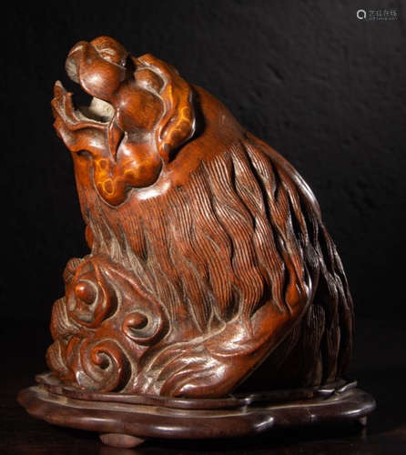 A BAMBOO CARVED LION SHAPED CENSER