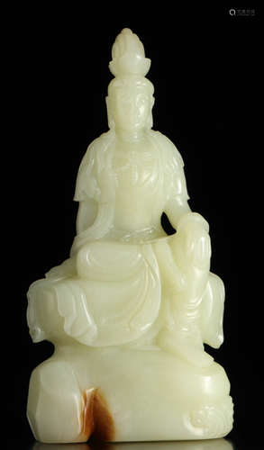 A HETIAN JADE CARVED GUANYIN BUDDHA STATUE