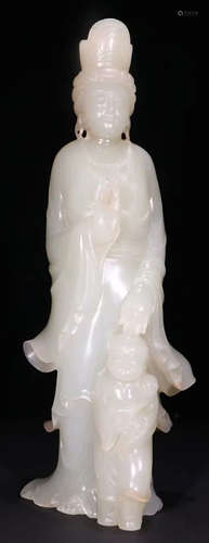 A HETIAN JADE CARVED GUANYIN BUDDHA STATUE