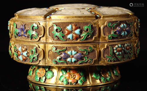 A GILT SILVER WITH GEM STONE BOX