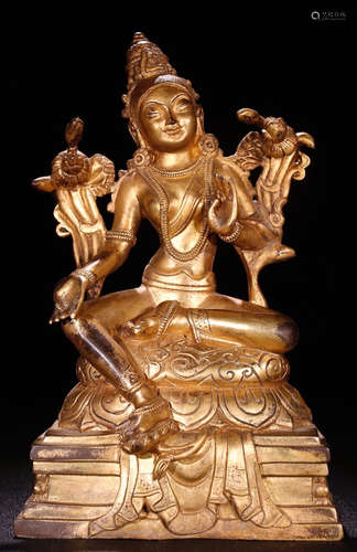 A GILT BRONZE CASTED TARA BUDDHA STATUE