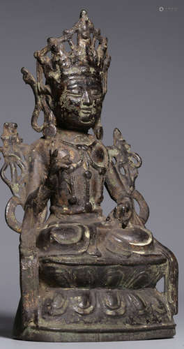 A COPPER CASTED GUANYIN BUDDHA STATUE