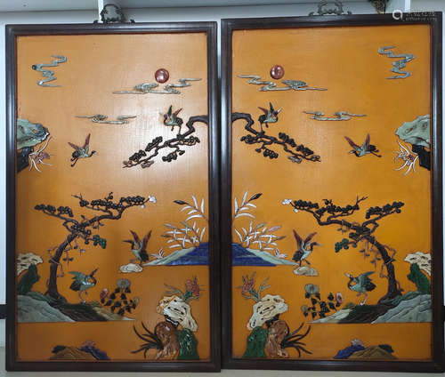 PAIR OF LACQUER SCREEN WITH CRANE PATTERN