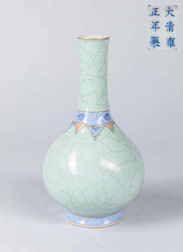 Chinese Old Enameled Porcelain Vase