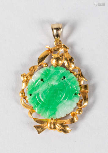 Chinese Antique  Export Jadeite Pendant with 18k