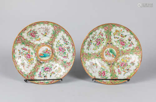 Pair of Chinese Antique Famille Rose Porcelain Plates