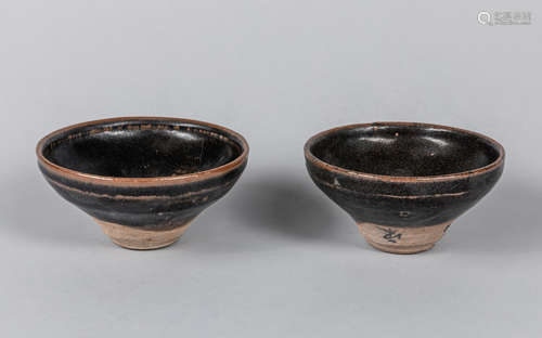 Pair Of Chinese Old Porcelain Teacups