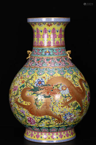 A  Chinese  Yellow Enamel Gilt Dragon Pattern  Bottle