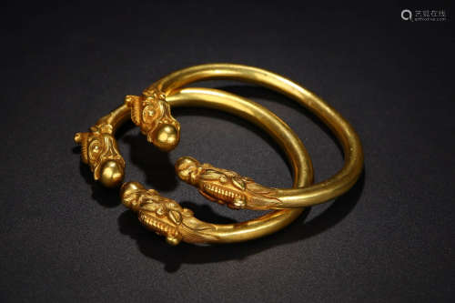 A Chinese Bronze Gilding Dragon Bracelet