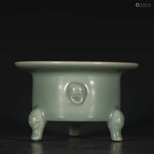 A Chinese Double Ears Porcelain Three-legged Furnace