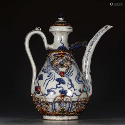 A Chinese Blue and White Gem Inlaid Porcelain Pot