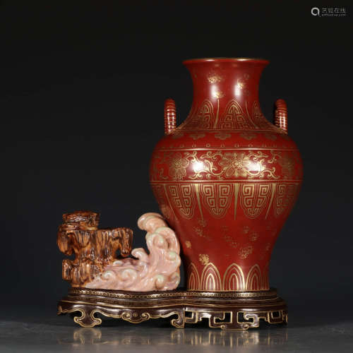 A Chinese Iron Red Gild Floral Double Ears Porcelain Bottle