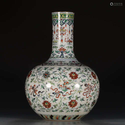 A Chinese Doucai  Twine Pattern Floral Porcelain Bottle