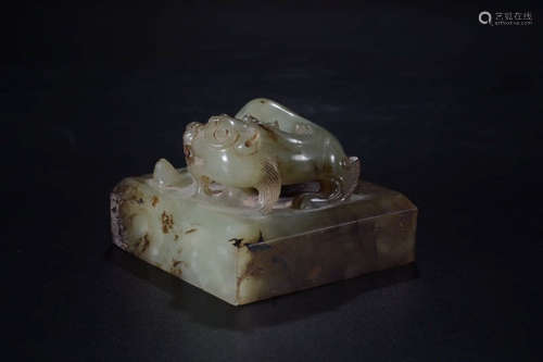 A Chinese  GaoGu Jade  Beast Handle Seal