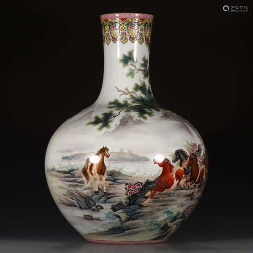 A Chinese Famile Rose Porcelain Bottle