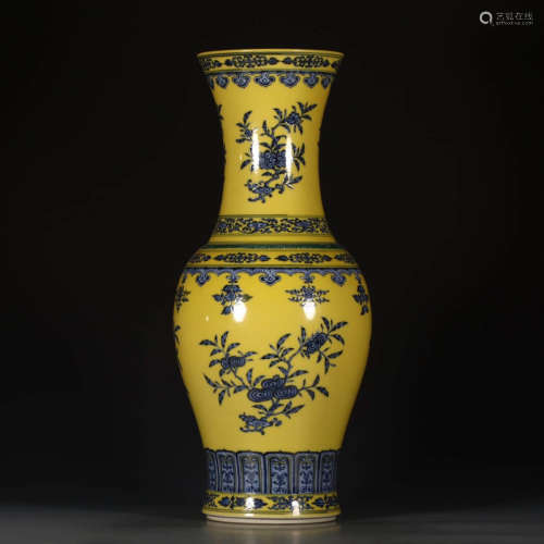 A Chinese Blue and White Lemon Yellow Glazed Porcelain Bottle