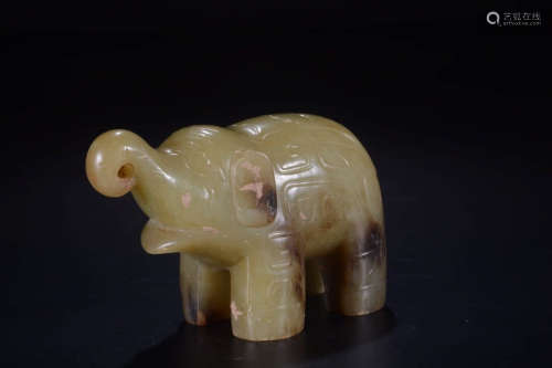 A Chinese Hetian Jade Elephant Ornament