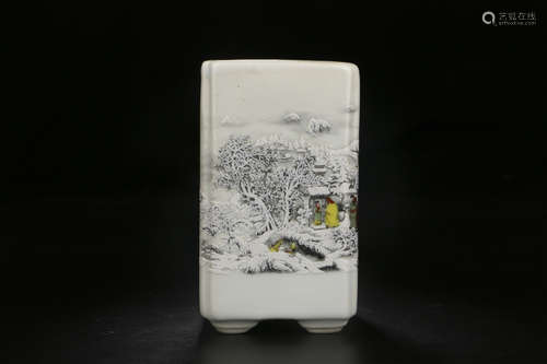 A CHINESE FAMILLE ROSE PAINTED PORCELAIN SQUARE BRUSH POT