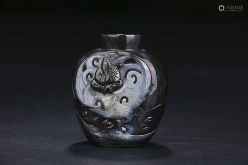 A CHINESE BKUE AND WHITE SEEDS HETIAN JADE SNUFF BOTTLE