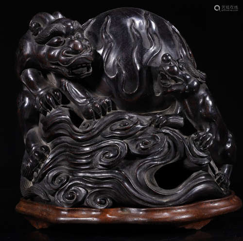 A LONGAN WOOD CENSER CARVED WITH DRAGON PATTERN