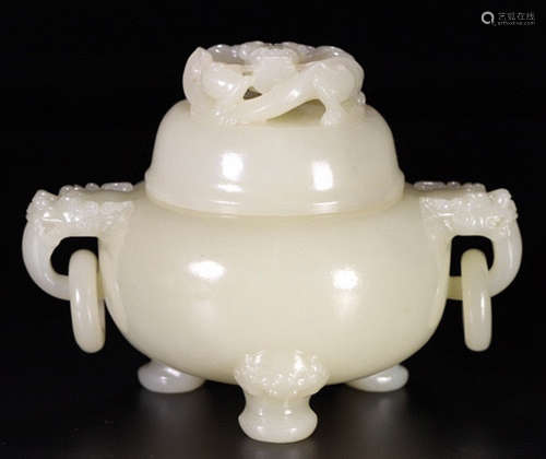 A HETIAN JADE CARVED TRIPOD CENSER