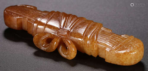 A HETIAN JADE CARVED QIN