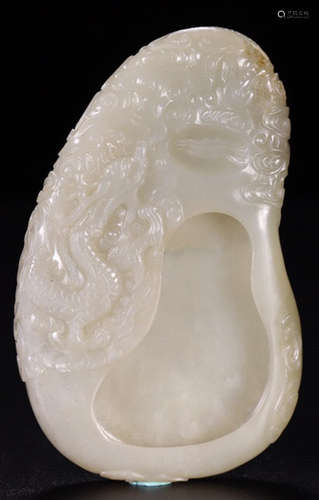 A HETIAN JADE CARVED DRAGON PATTERN INK SLAB