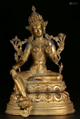 A GILT BRONZE CASTED TARA BUDDHA STATUE