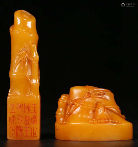 PAIR OF TIANHUANG STONE CARVED BAMBOO SHAPE SEALS