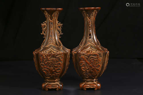 A PAIR OF CHINESE GILT DRAGON PATTERN EAGLEWOOD VASES