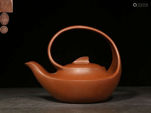 YIXING ZISHA CURVED LIFTING HANDLE TEAPOT