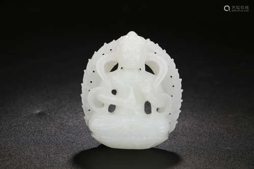 A CHINESE CARVED HETIAN JADE GUANYIN PENDANT