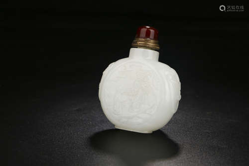 A CHINESE INSCRIBED HETIAN JADE SNUFF BOTTLE