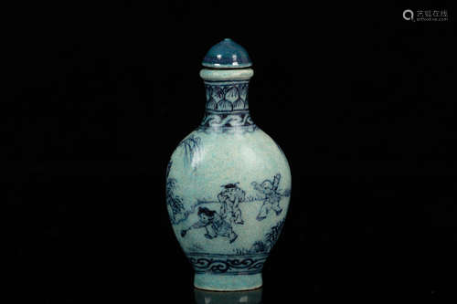 BLUE AND WHITE 'CHILDREN' SNUFF BOTTLE