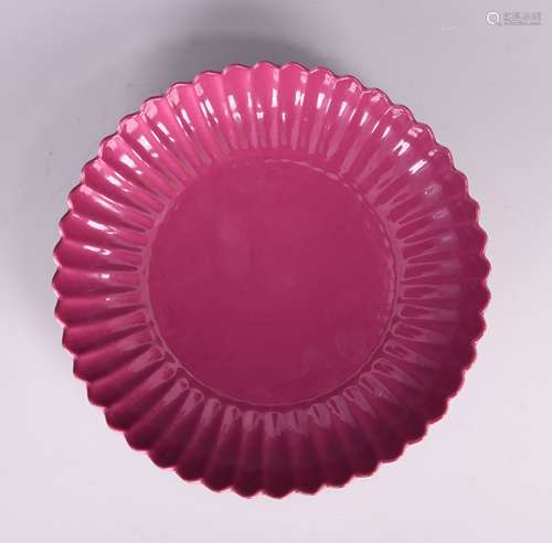 MONOCHROME PURPLE-RED GLAZED FLORIFORM DISH