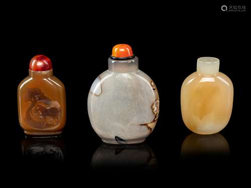 Three Chinese Agate Snuff Bottles Height of largest 2